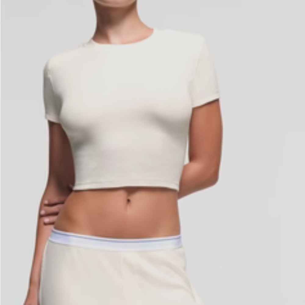 SKIMS Cropped Tee